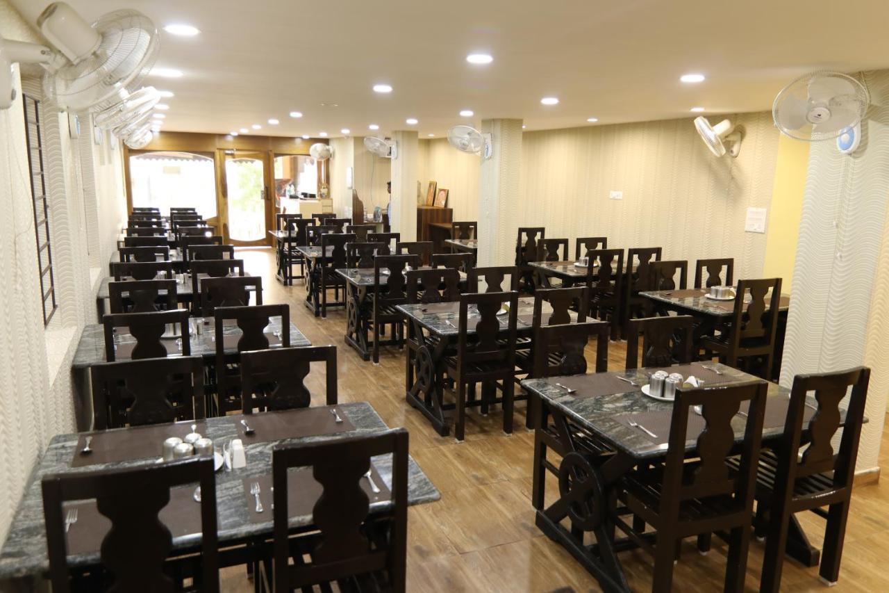 Sri Gnana Vedha Beach Residency Velankanni Exterior foto